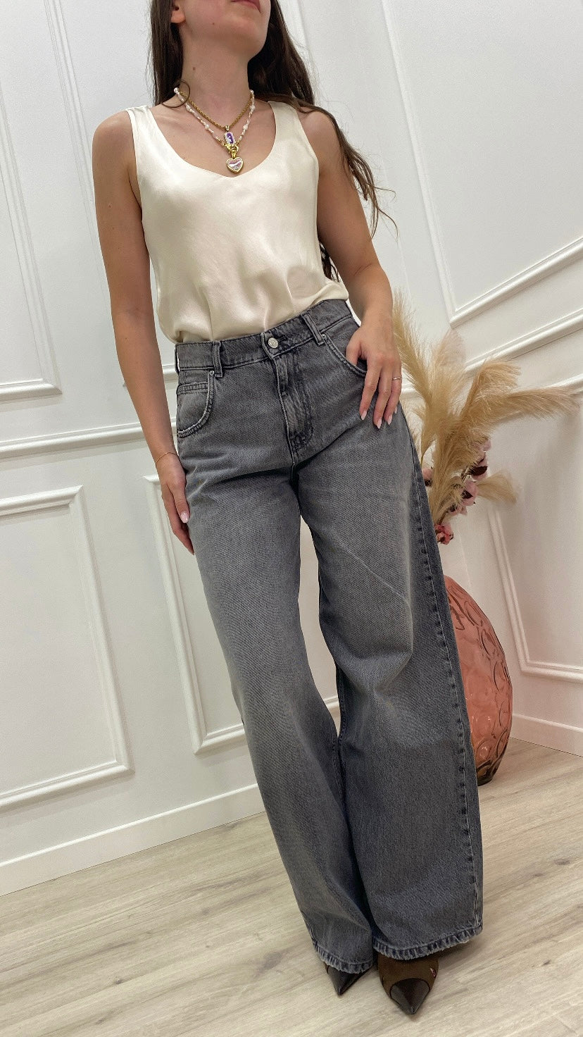 Denim “Mia” Vicolo